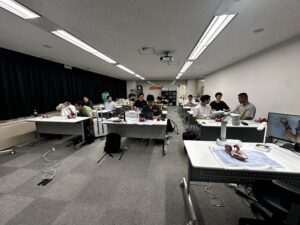 E×N×Fプライベートセミナーで豚顎を用いた軟組織マネジメントのハンズオン実習を行う様子