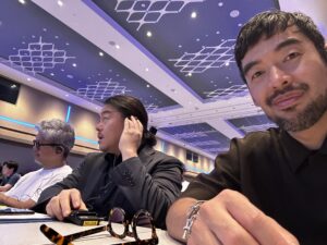 Global Education Tour 2026でインプラント治療に関する講演を聴講する橋口隼人