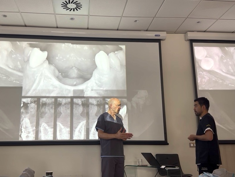 Dr. Ramón Gómez Meda先生によるインプラント治療の講義