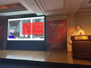 HIOSSEN FORUM 2026 OSAKAでインプラント治療の症例を解説する橋口隼人