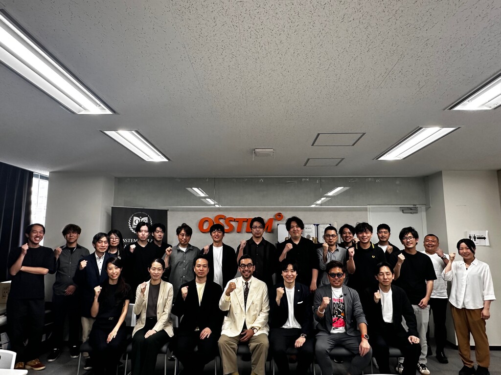 OSSTEM JAPAN HiOssen Training Course参加者集合写真｜東京・赤坂の橋口歯科赤坂ガーデンシティ